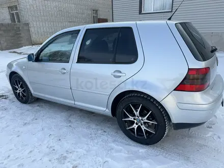 Volkswagen Golf 2000 года за 4 500 000 тг. в Семей – фото 2