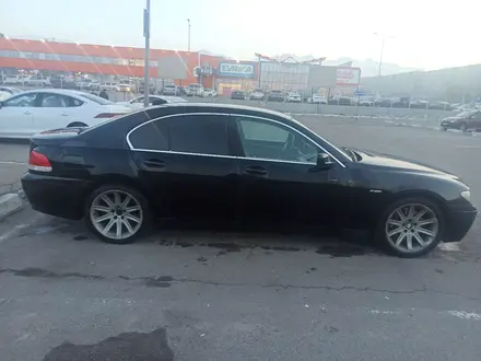 BMW 745 2004 года за 2 300 000 тг. в Алматы – фото 4