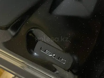 Крыло заднее Lexus LX 570 2015-2021 за 350 000 тг. в Астана – фото 4
