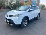 Toyota RAV4 2015 года за 9 900 000 тг. в Караганда