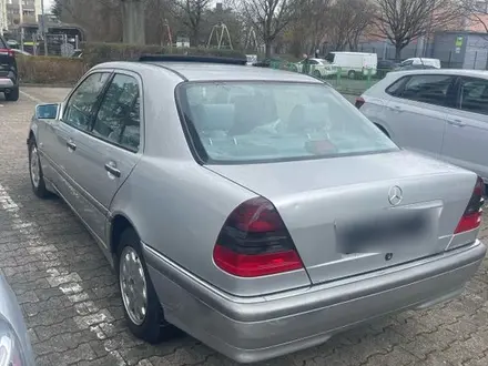 Mercedes-Benz C 240 1999 года за 950 000 тг. в Алматы – фото 5