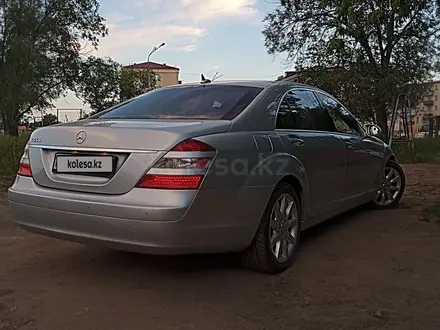 Mercedes-Benz S 550 2007 года за 8 500 000 тг. в Караганда – фото 3