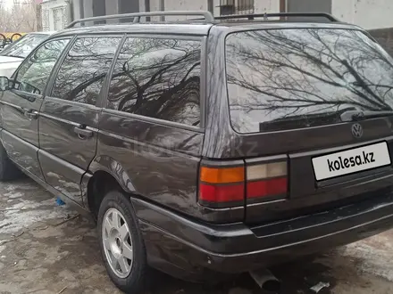 Volkswagen Passat 1992 года за 1 420 000 тг. в Тараз – фото 3