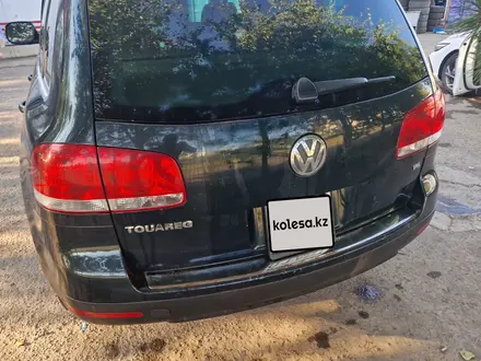 Volkswagen Touareg 2006 года за 5 300 000 тг. в Астана – фото 13