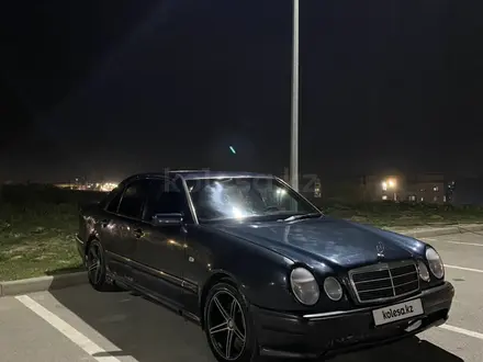 Mercedes-Benz E 320 1998 года за 3 000 000 тг. в Алматы – фото 5