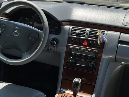 Mercedes-Benz E 320 2002 года за 4 800 000 тг. в Астана – фото 14