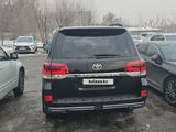 Toyota Land Cruiser 2010 годаүшін22 700 000 тг. в Алматы – фото 2