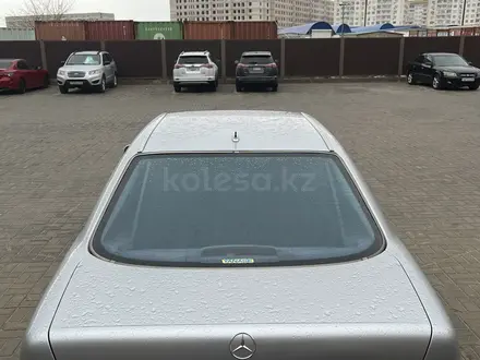 Mercedes-Benz E 320 1999 года за 5 000 000 тг. в Жанаозен – фото 2