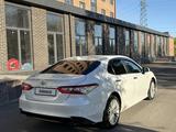 Toyota Camry 2020 года за 12 550 000 тг. в Павлодар – фото 5