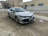 Toyota Camry 2019 года за 13 200 000 тг. в Жанаозен – фото 3