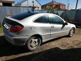 Mercedes-Benz C 230 2001 года за 1 600 000 тг. в Актобе – фото 4