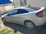 Mercedes-Benz C 230 2001 года за 1 600 000 тг. в Актобе – фото 3