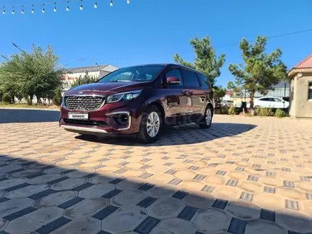 Kia Carnival 2018 года за 14 500 000 тг. в Шымкент – фото 3