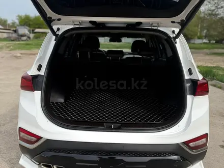 Hyundai Santa Fe 2020 года за 11 700 000 тг. в Алматы – фото 5