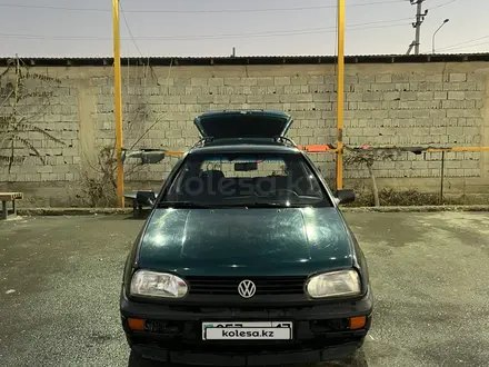 Volkswagen Golf 1995 года за 1 700 000 тг. в Шымкент