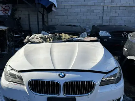 Капот, крыло, фары, бампер на BMW F10. Авкат с Японии. за 10 000 тг. в Алматы