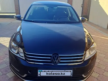 Volkswagen Passat 2011 года за 3 900 000 тг. в Атырау