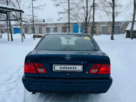 Mercedes-Benz E 230 1996 года за 3 300 000 тг. в Петропавловск – фото 3