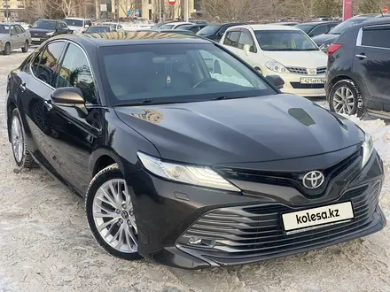 Toyota Camry 2019 года за 13 800 000 тг. в Астана – фото 17