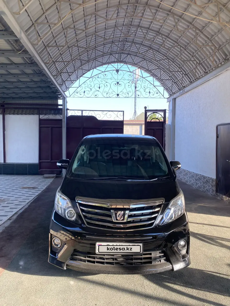 Toyota Alphard, 2012