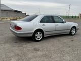 Mercedes-Benz E 320 1997 годаүшін2 600 000 тг. в Сарыагаш – фото 5