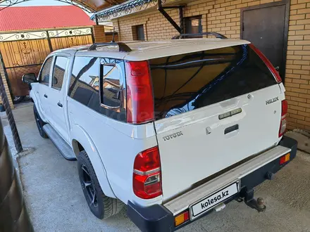 Toyota Hilux 2014 года за 12 500 000 тг. в Уральск – фото 3