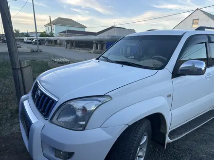 Toyota Land Cruiser Prado 2006 года за 7 800 000 тг. в Атырау – фото 2