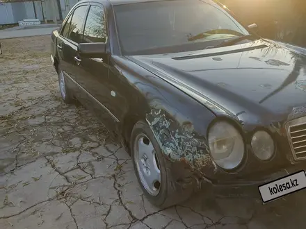 Mercedes-Benz E 280 1998 года за 2 200 000 тг. в Алматы – фото 4