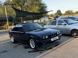 BMW 530 1991 года за 1 500 000 тг. в Шымкент – фото 2