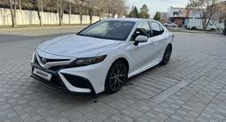 Toyota Camry 2021 года за 14 300 000 тг. в Алматы – фото 4