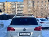 Volkswagen Touareg 2012 года за 6 300 000 тг. в Астана – фото 2