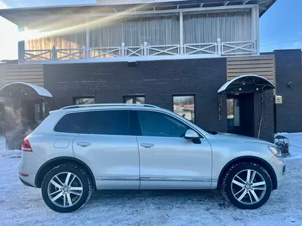 Volkswagen Touareg 2012 года за 6 300 000 тг. в Астана – фото 3