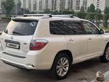Toyota Highlander 2010 года за 11 786 717 тг. в Астана