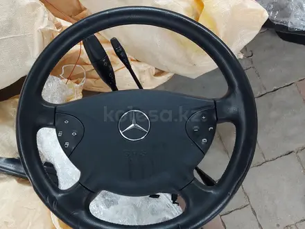Руль кожаный Mercedes W211 за 40 000 тг. в Алматы