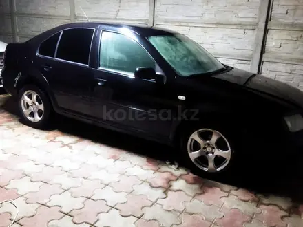 Volkswagen Bora 2000 года за 1 900 000 тг. в Алматы – фото 2