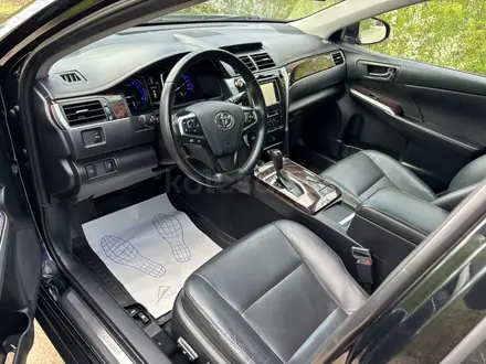 Toyota Camry 2017 года за 12 500 000 тг. в Уральск – фото 20