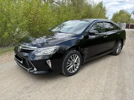 Toyota Camry 2017 года за 12 500 000 тг. в Уральск – фото 9