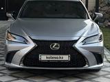 Lexus ES 250 2022 года за 32 800 000 тг. в Шымкент – фото 2