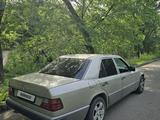 Mercedes-Benz E 280 1993 года за 2 200 000 тг. в Алматы – фото 3