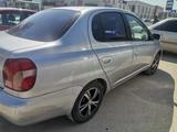 Toyota Platz 2000 года за 1 700 000 тг. в Жанаозен – фото 2