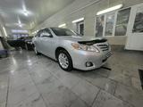 Toyota Camry 2010 года за 7 600 000 тг. в Тараз – фото 2