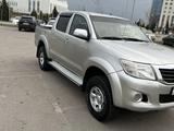 Toyota Hilux 2013 года за 9 000 000 тг. в Алматы – фото 2