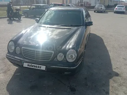 Mercedes-Benz E 240 2000 года за 4 500 000 тг. в Талдыкорган