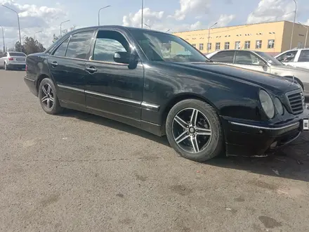 Mercedes-Benz E 240 2000 года за 4 500 000 тг. в Талдыкорган – фото 3