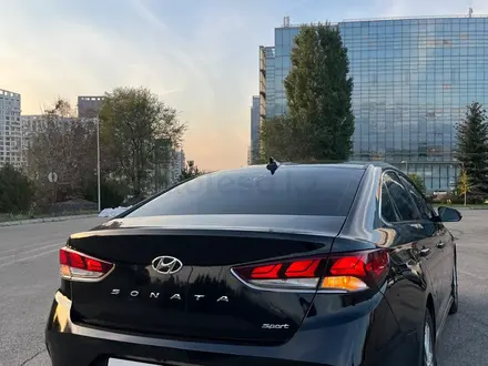Hyundai Sonata 2018 года за 8 900 000 тг. в Алматы – фото 3