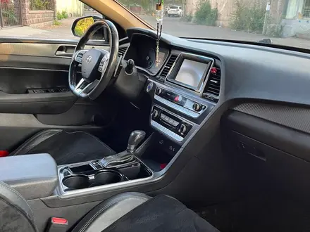 Hyundai Sonata 2018 года за 8 900 000 тг. в Алматы – фото 8