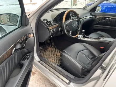 Mercedes-Benz E 320 2003 года за 5 850 000 тг. в Караганда – фото 3