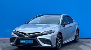 Toyota Camry 2022 года за 14 010 000 тг. в Алматы