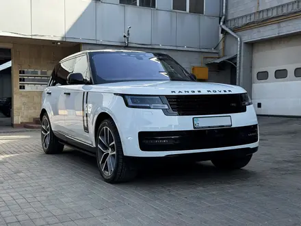 Land Rover Range Rover 2022 года за 85 000 000 тг. в Алматы – фото 4