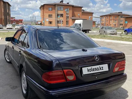 Mercedes-Benz E 230 1997 года за 2 500 000 тг. в Алматы – фото 3